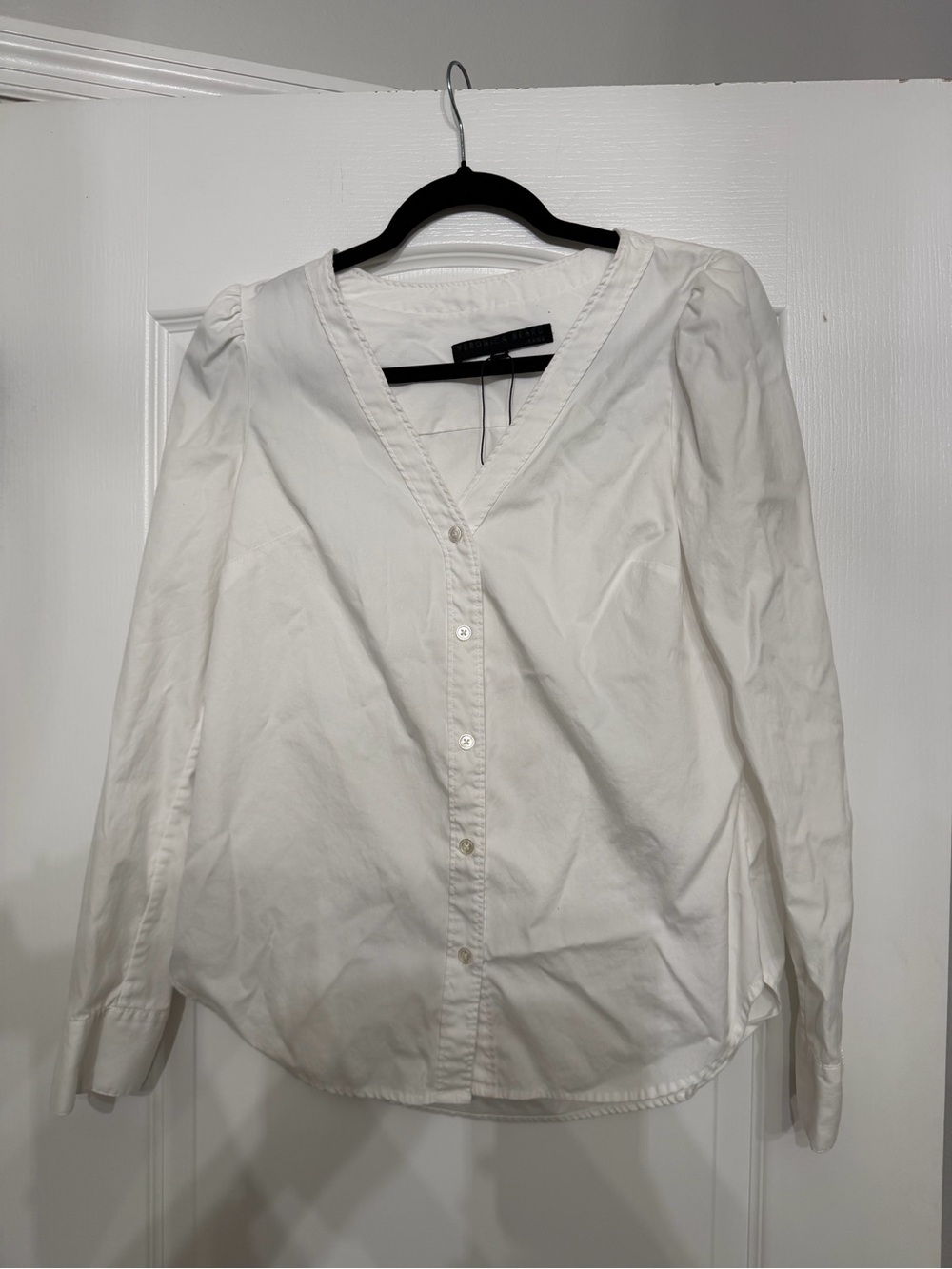 Veronica Beard Jeans Classic White V-Neck Button-Down Blouse